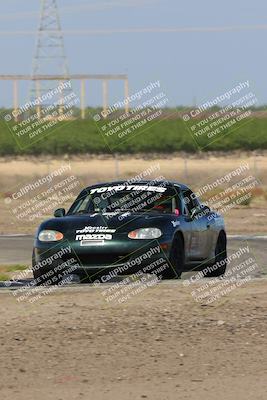 media/Apr-30-2022-CalClub SCCA (Sat) [[98b58ad398]]/Group 5/Race (Outside Grapevine)/